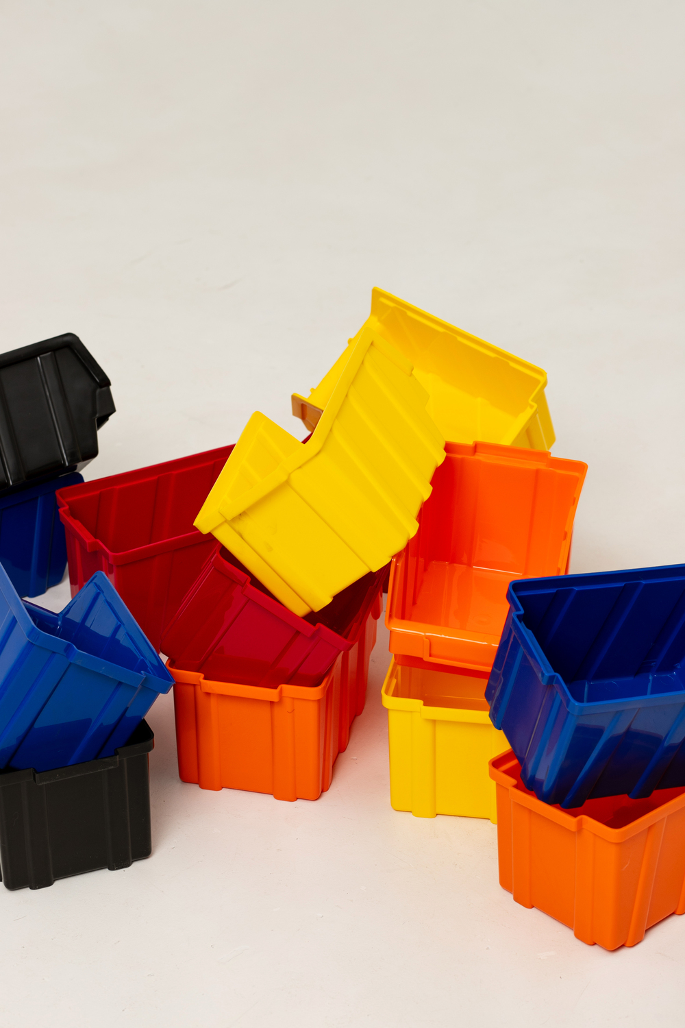 <span style="font-weight: bold;">ПЛАСТИКОВЫЕ ЯЩИКИ </span>